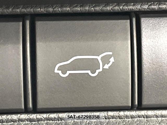 Lexus LBX 2025-04 8813181-7