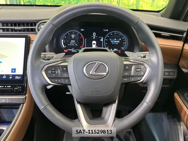 Lexus LBX 2024-11 8814247-10