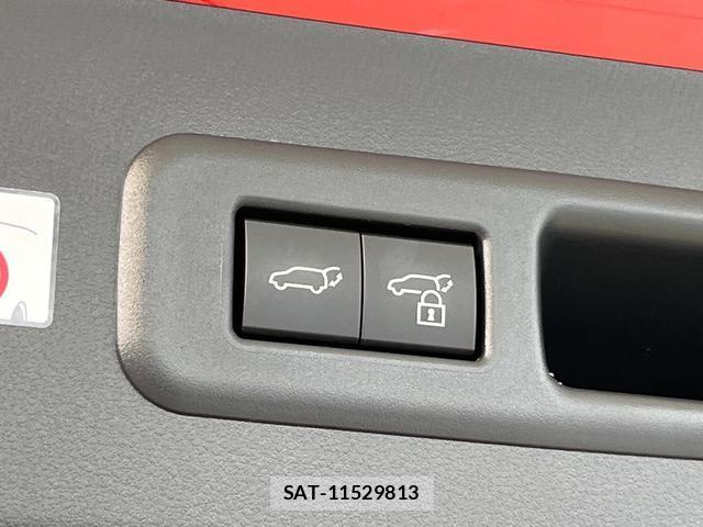 Lexus LBX 2024-11 8814247-6