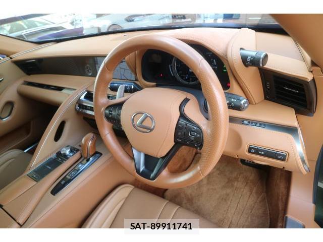 Lexus LC 2022-06 8812743-11