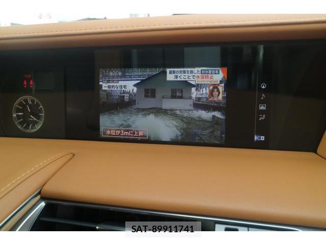 Lexus LC 2022-06 8812743-16