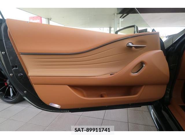 Lexus LC 2022-06 8812743-18