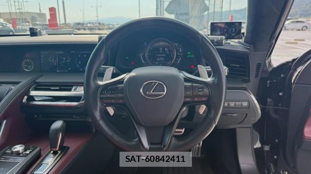 Lexus LC 2018-11 8815521-15