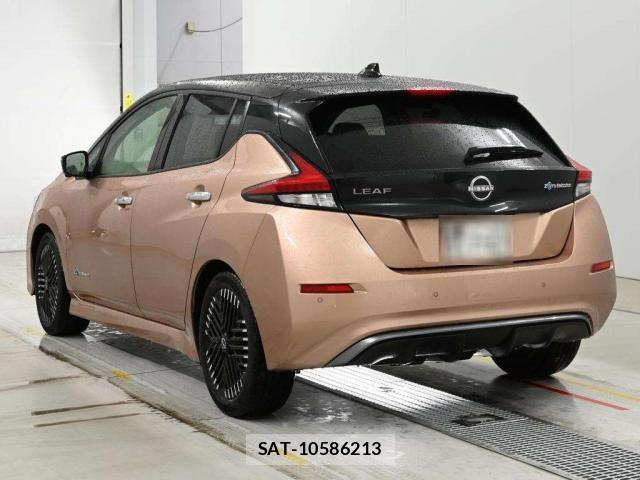 Nissan LEAF 2022-07 8813029-10