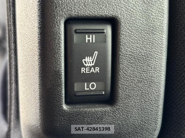 Nissan LEAF 2018-11 8814263-14