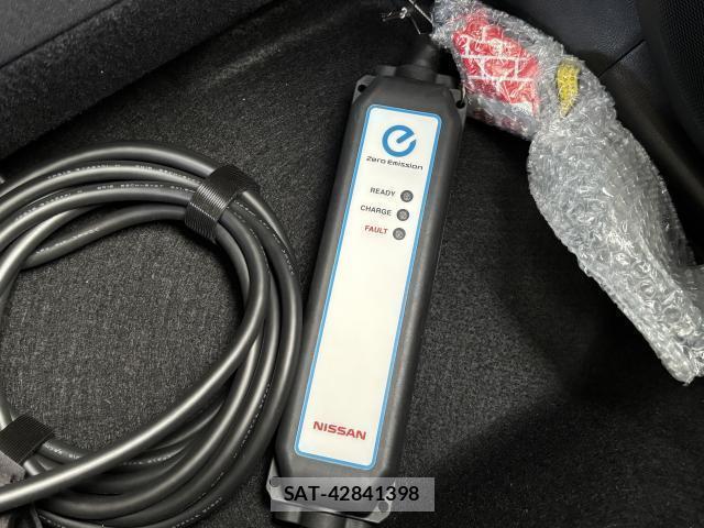 Nissan LEAF 2018-11 8814263-17