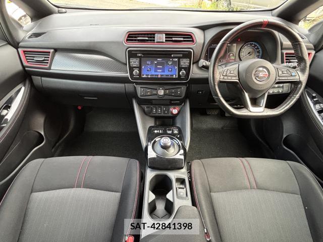 Nissan LEAF 2018-11 8814263-2