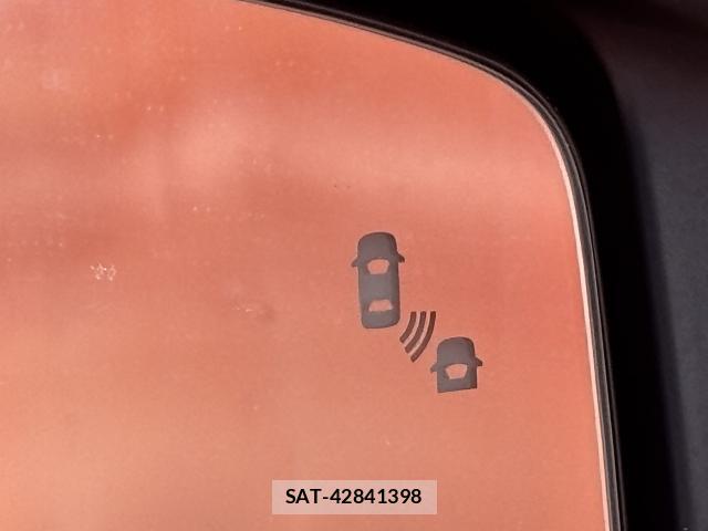 Nissan LEAF 2018-11 8814263-9