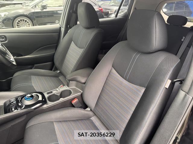 Nissan LEAF 2018-11 8814525-12
