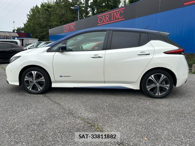 Nissan LEAF 2017-11 8814528-9