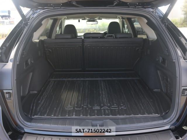 Subaru OUTBACK 2024-12 8814810-18