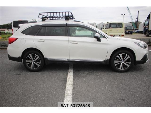 Subaru OUTBACK 2017-10 8815664-10