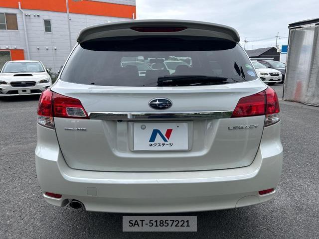 Subaru LEGACY TOURING WAGON 2013-10 8813135-16