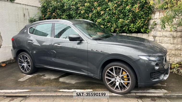 Maserati LEVANTE 2017-06 8815535-3