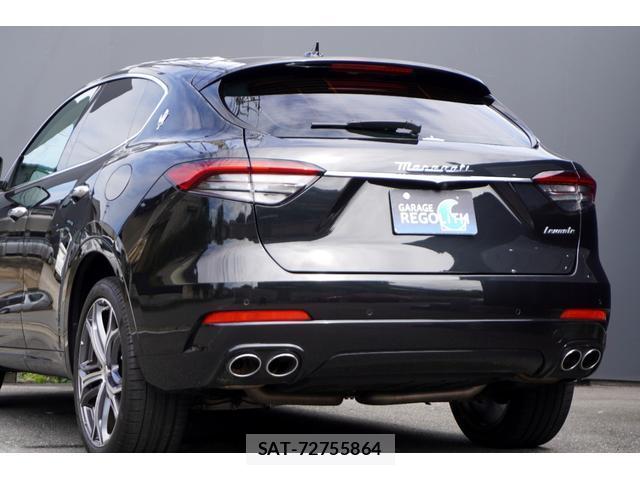 Maserati LEVANTE 2021-12 8817889-11