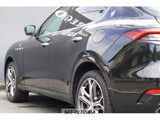 Maserati LEVANTE 2021-12 8817889-12