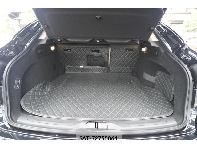Maserati LEVANTE 2021-12 8817889-13