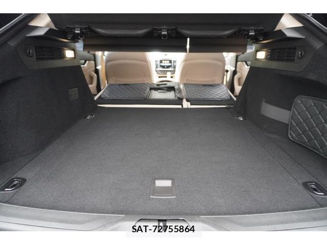 Maserati LEVANTE 2021-12 8817889-14