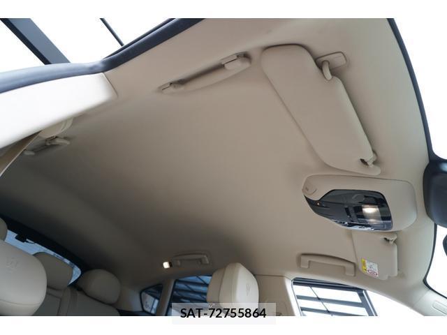 Maserati LEVANTE 2021-12 8817889-16