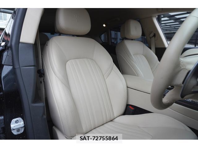Maserati LEVANTE 2021-12 8817889-19
