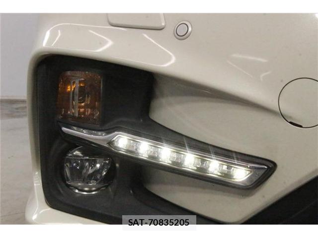 Subaru LEVORG 2017-02 8814329-12