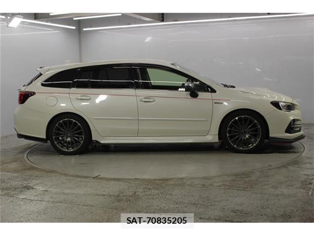 Subaru LEVORG 2017-02 8814329-3