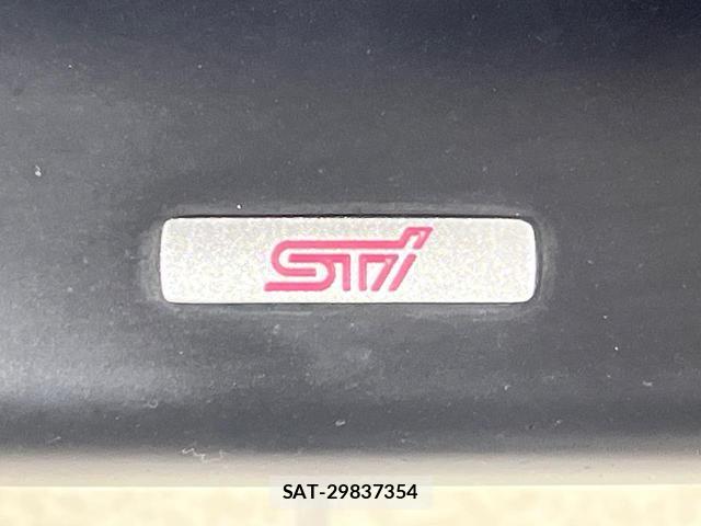 Subaru LEVORG 2016-03 8817824-2