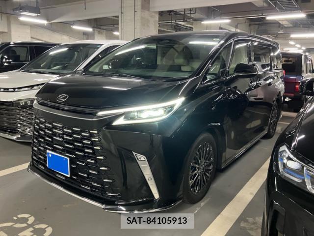 Lexus LM 2024-05 8813248-1
