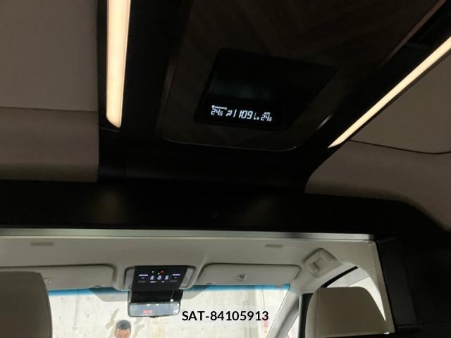 Lexus LM 2024-05 8813248-8