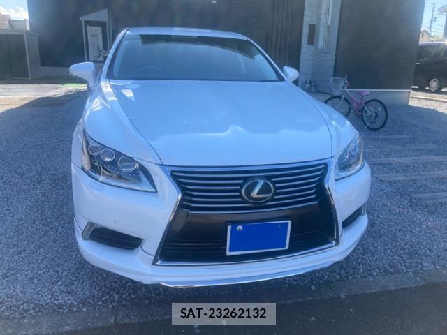 Lexus LS 2012-11 8812112-0
