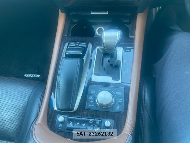 Lexus LS 2012-11 8812112-18