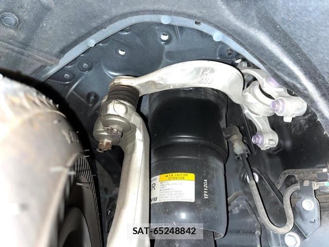 Lexus LS 2018-01 8812229-19