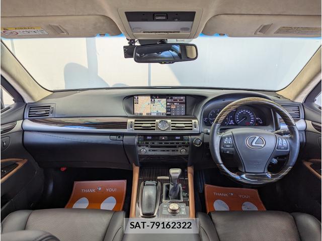 Lexus LS 2015-07 8812454-1