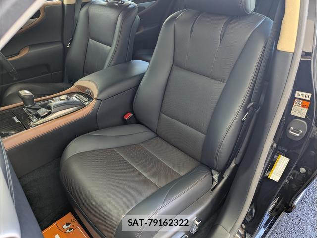 Lexus LS 2015-07 8812454-12