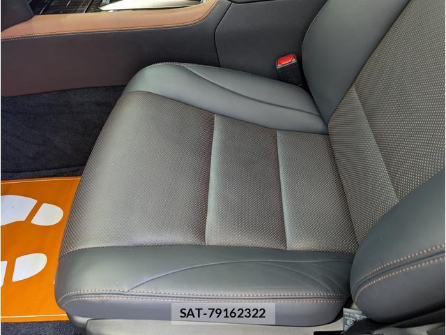 Lexus LS 2015-07 8812454-13