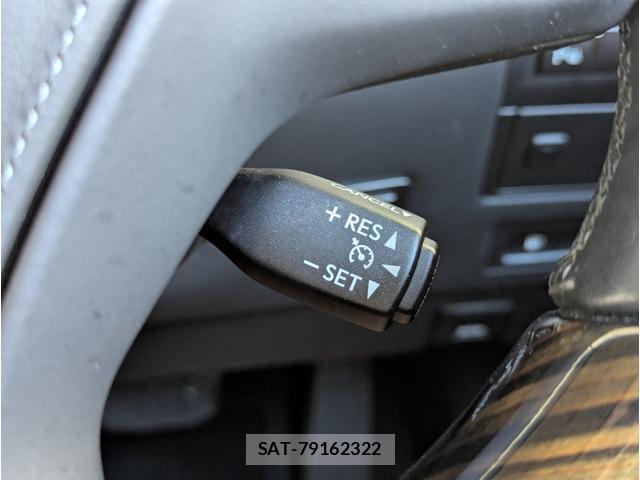 Lexus LS 2015-07 8812454-5