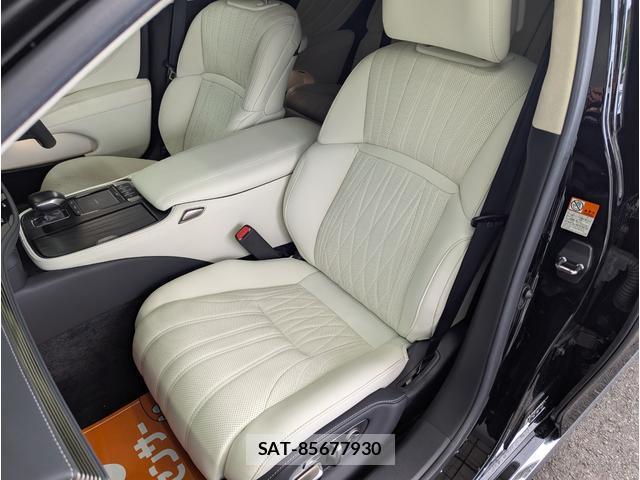 Lexus LS 2021-05 8812457-16