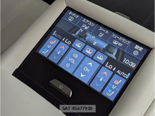 Lexus LS 2021-05 8812457-8