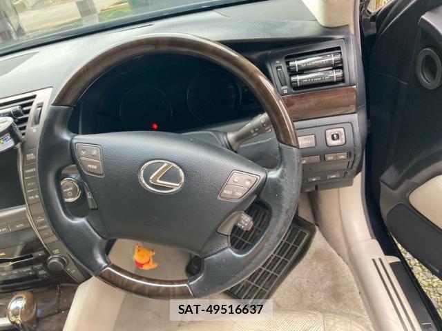 Lexus LS 2007-07 8813851-17