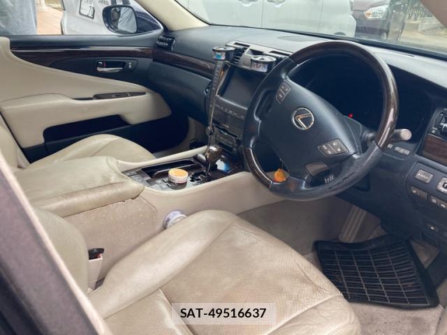 Lexus LS 2007-07 8813851-9