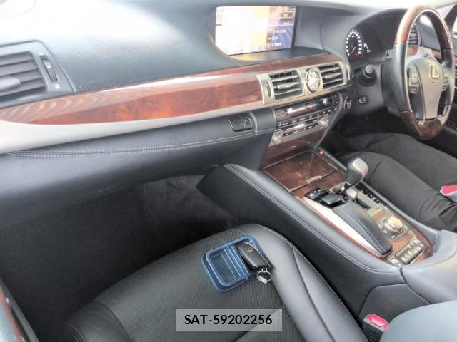 Lexus LS 2013-06 8814961-2