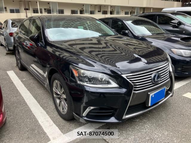 Lexus LS 2013-04 8816413-1
