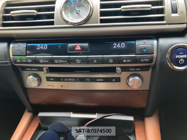 Lexus LS 2013-04 8816413-8