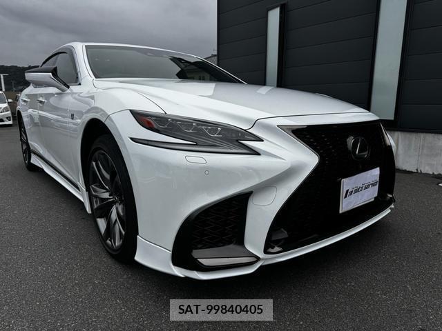 Lexus LS 2018-01 8817419-0