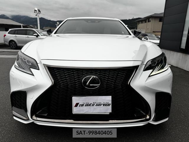 Lexus LS 2018-01 8817419-1