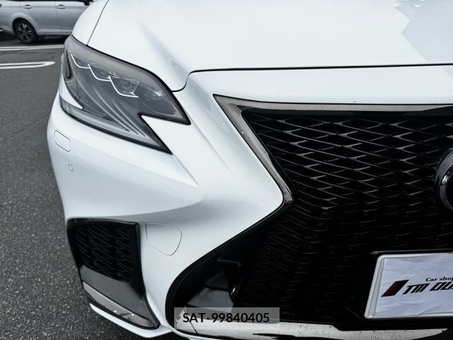 Lexus LS 2018-01 8817419-14