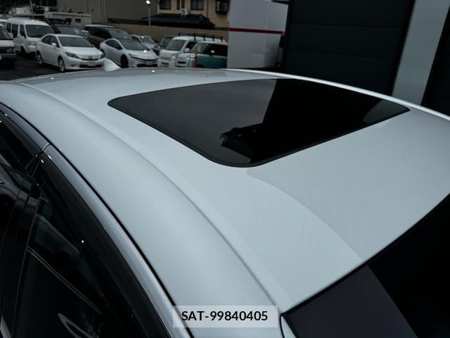 Lexus LS 2018-01 8817419-19