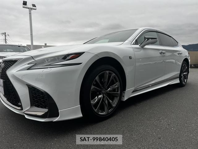 Lexus LS 2018-01 8817419-2