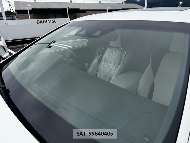 Lexus LS 2018-01 8817419-7