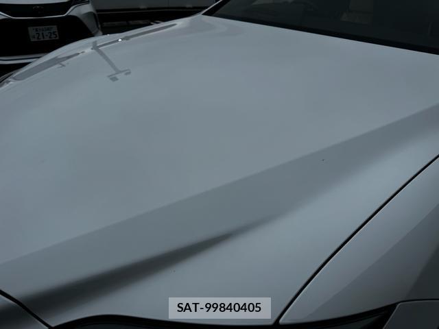 Lexus LS 2018-01 8817419-8